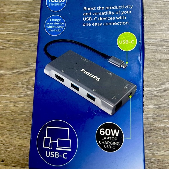 Philips Elite Plus USB-C Multiport Adapter - Picture 1 of 3